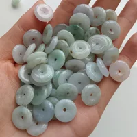 DDP 20 pièces 12,5 mm Perles de jade birman naturel de type A non traité vert glacial et blanc en forme de boucle de sécurité 2