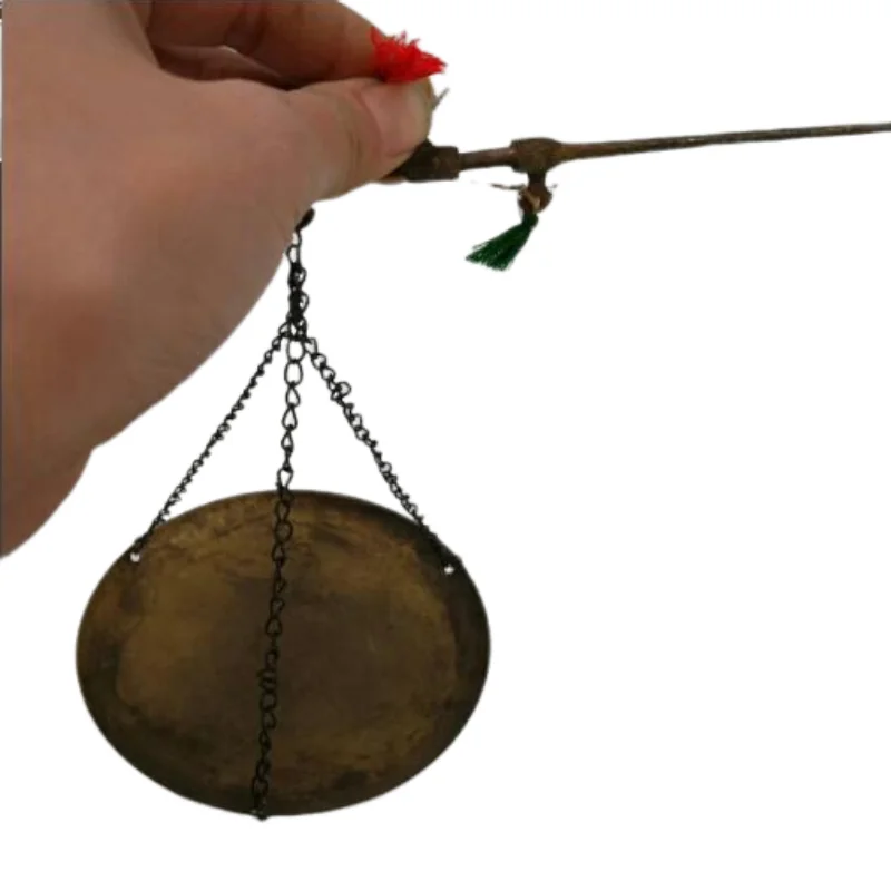 

Китайская коллекция антикварной бронзы, медицинские травы, маленькие медные равновесия, называемые изделия ручной работы под старину