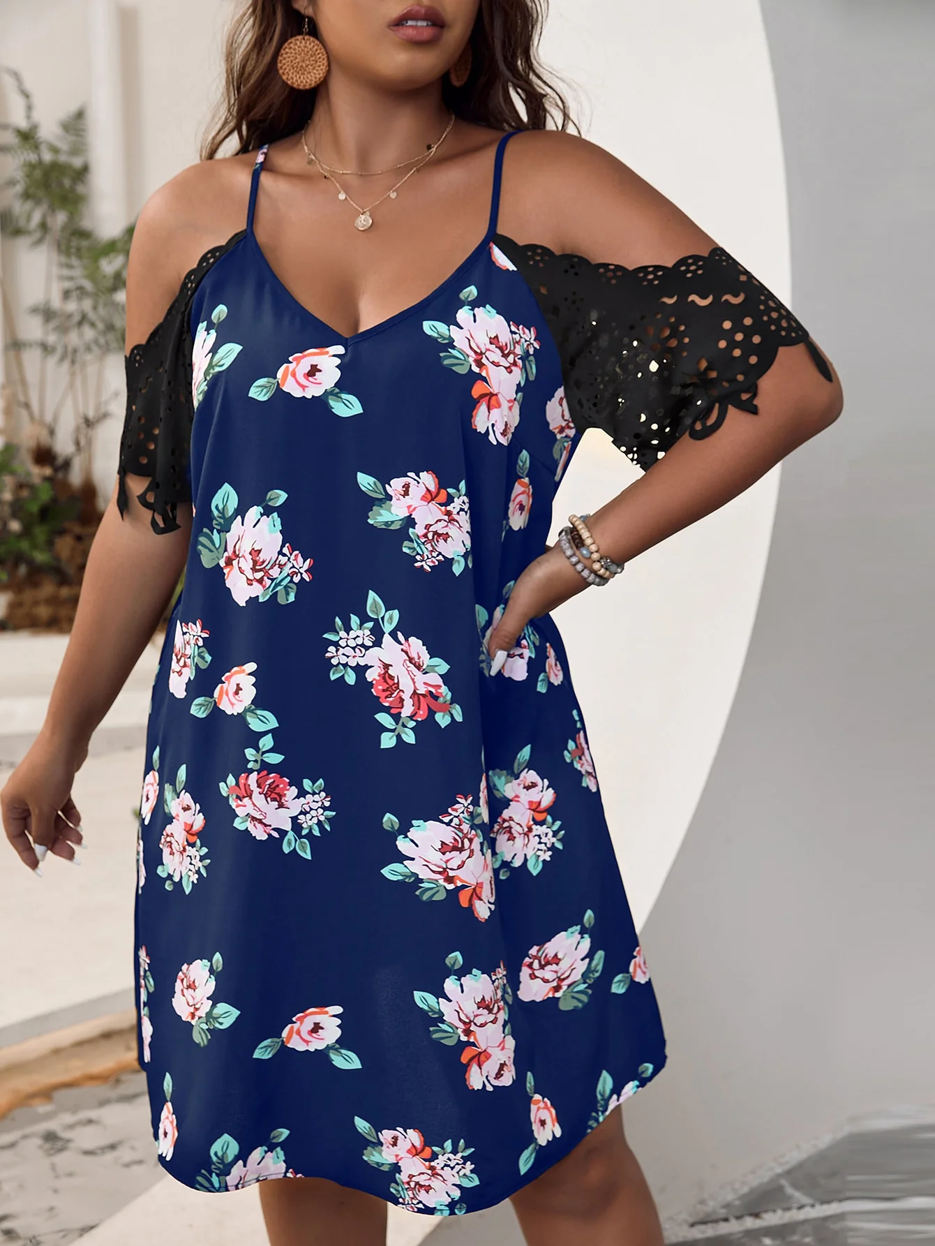 

Finjani Women's Plus Size Plus Size Casual Dress, Women's Plus Floral Print Contrast Lace Short Sleeve V Neck Cold Shoulder Dres