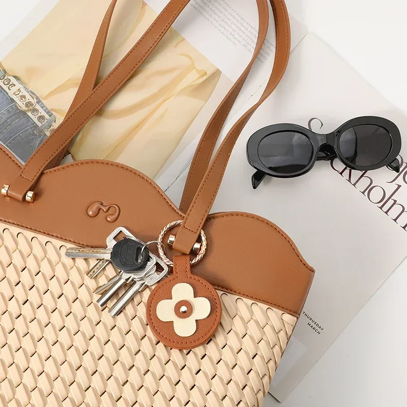 Hat Clip for Travel on Bag Women's Travel Accessory Multifunctional Magnetic Hat Clip for Hanging Sunglasses