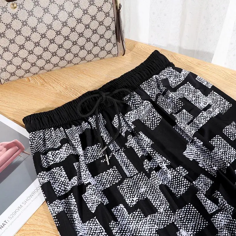 Internet Famous Ice Silk Casual Lantern Women's 2024 New Fashion Splicing Lace Pocket Plaid Foreign Style Bound Leg Harlan Pants