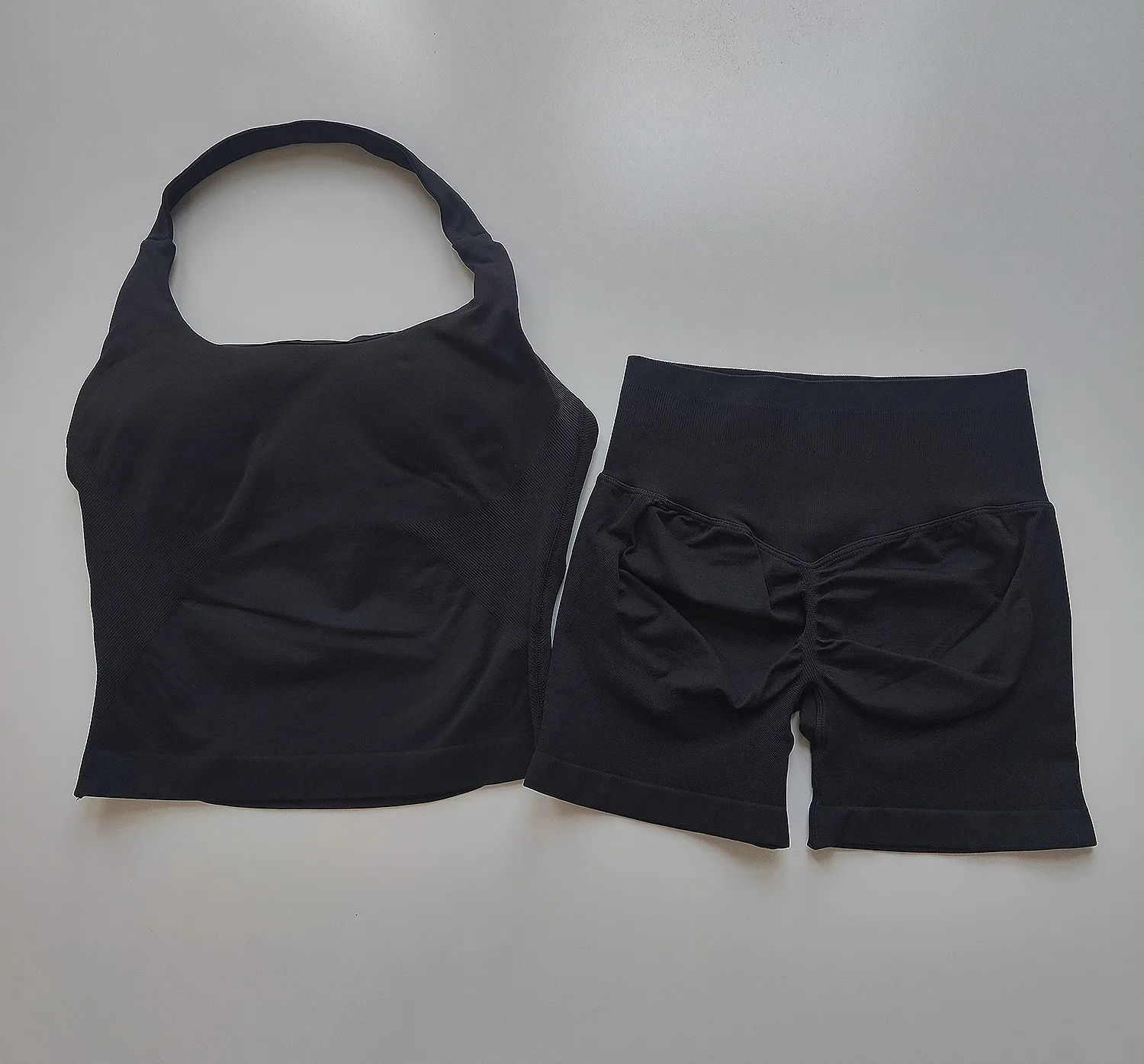 2PCs Peach High Waist Belly Hip Lifting Sports Bras Shorts Suit Gathering Shock-proof Neck Halter Yoga Suit Running Fitness Set