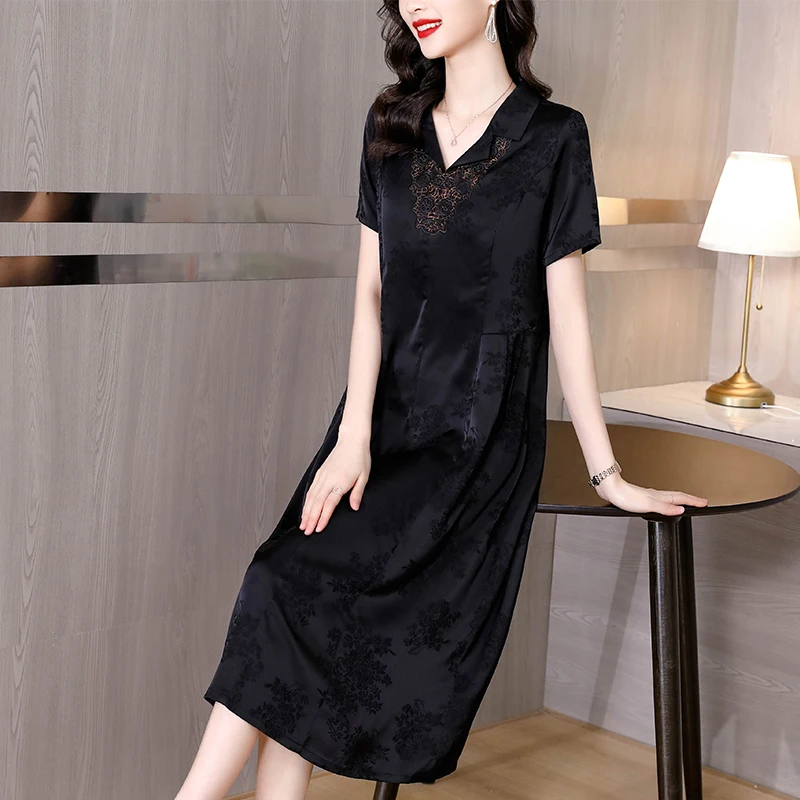 

2023 Summer Black Silk Embroidered Jacquard Dress Women's Vintage V-Neck Waist Waist Slim Cheongsam Dress Knee Long Robe