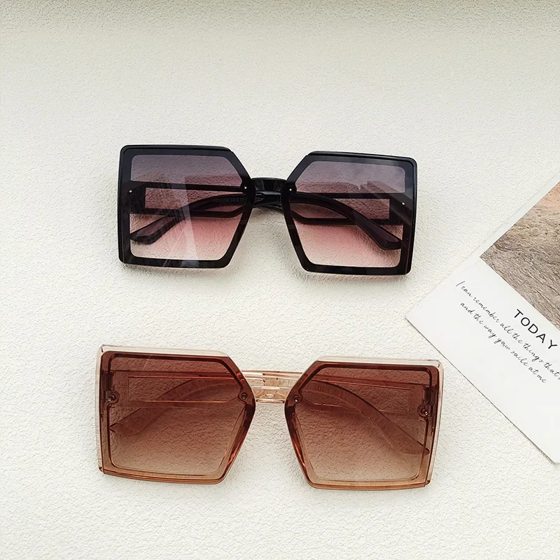 ���� ������ �簢 ���۶�, ��Ư�� ���� ���۶�, �ڿܼ� ����, �ѱ� ��Ÿ��, ��Ʈ��Ʈ ����, Ʈ���� �м�, 2024 �Ż�