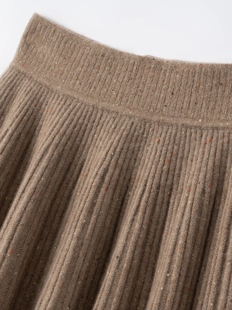 Chic Cashmere Skirt - Color Detail