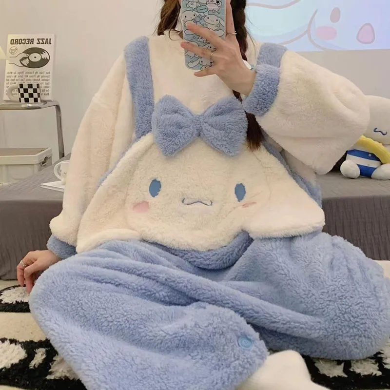 

Sanrio Kawaii Pajamas Kuromi Cinnamoroll Cartoon Cute Fashionable Loose Fitting Leisure Coral Velvet One Piece Home Uniform