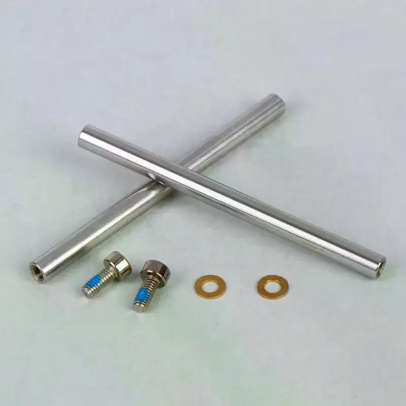 Support de moteur en métal argenté, composant robuste pour hélicoptère RC.