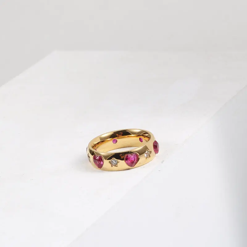 2022 New Fashion Nightclub Color Peach Heart Ring Titanium Steel Gold Plated Ring Versatile Gift