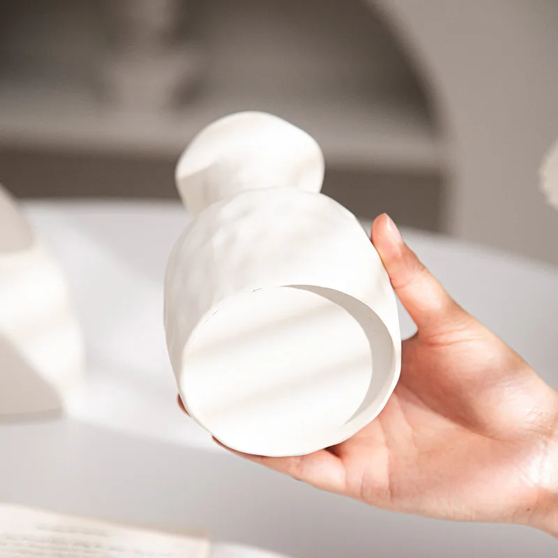 Description Picture 6 of itemDecorative White Flower Bottle Modern Plastic Flower Vase Living Room Decoration Vase for Plant Desktop Ornament Wedding Decor