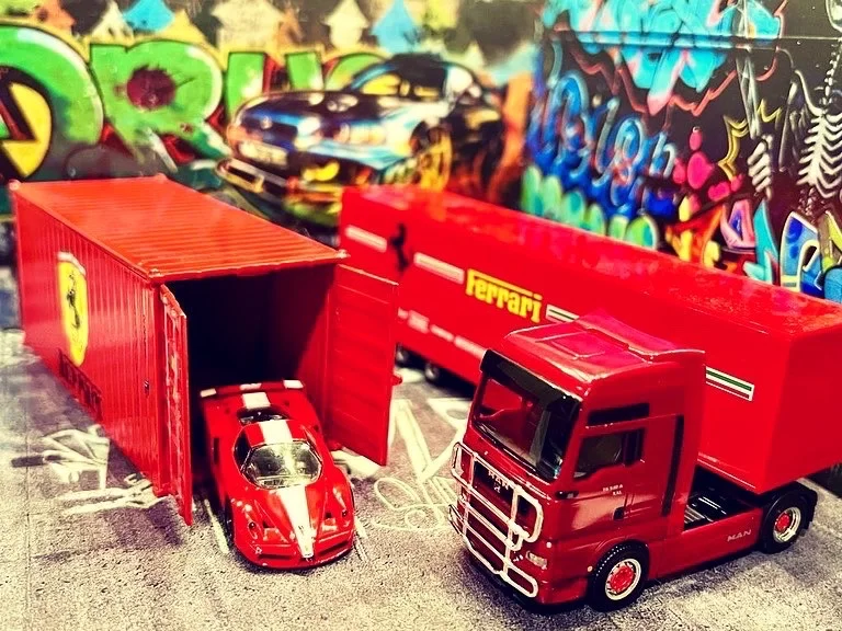 1:64 Graffiti Wall GTR Civic Photo Background Diorame Model Car Garage Scene 4