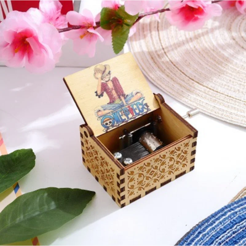 Wooden hand crank music box animation ONE PIECE music box cartoon plywood uv printing engraving wooden gifts for boyfriend music box carousel music box