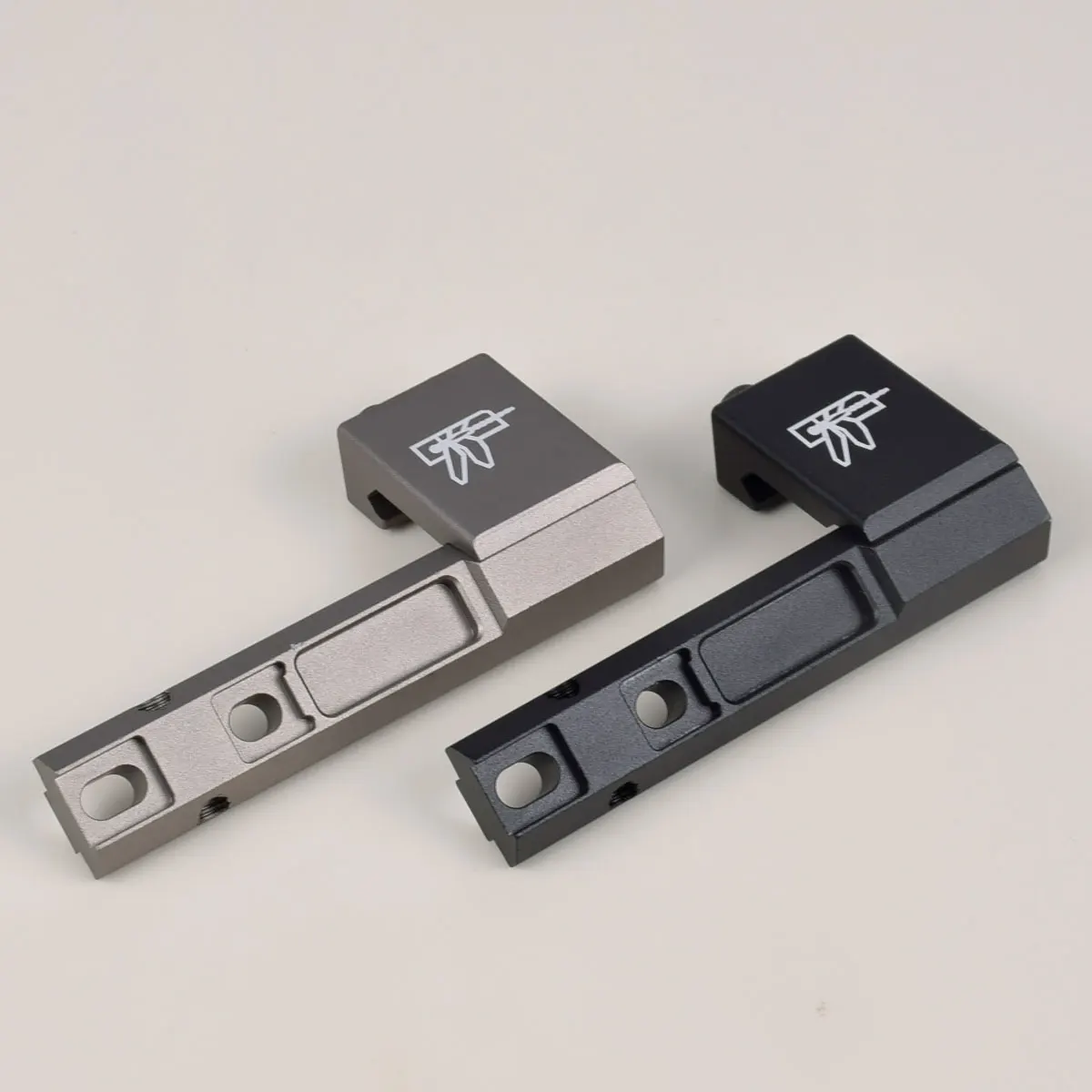 Night Hunting Light Offset Mount for Surefire M300 M600 M300V Tactical Scout Weapon Flashlight Mount on 20mm Picatinny Rail