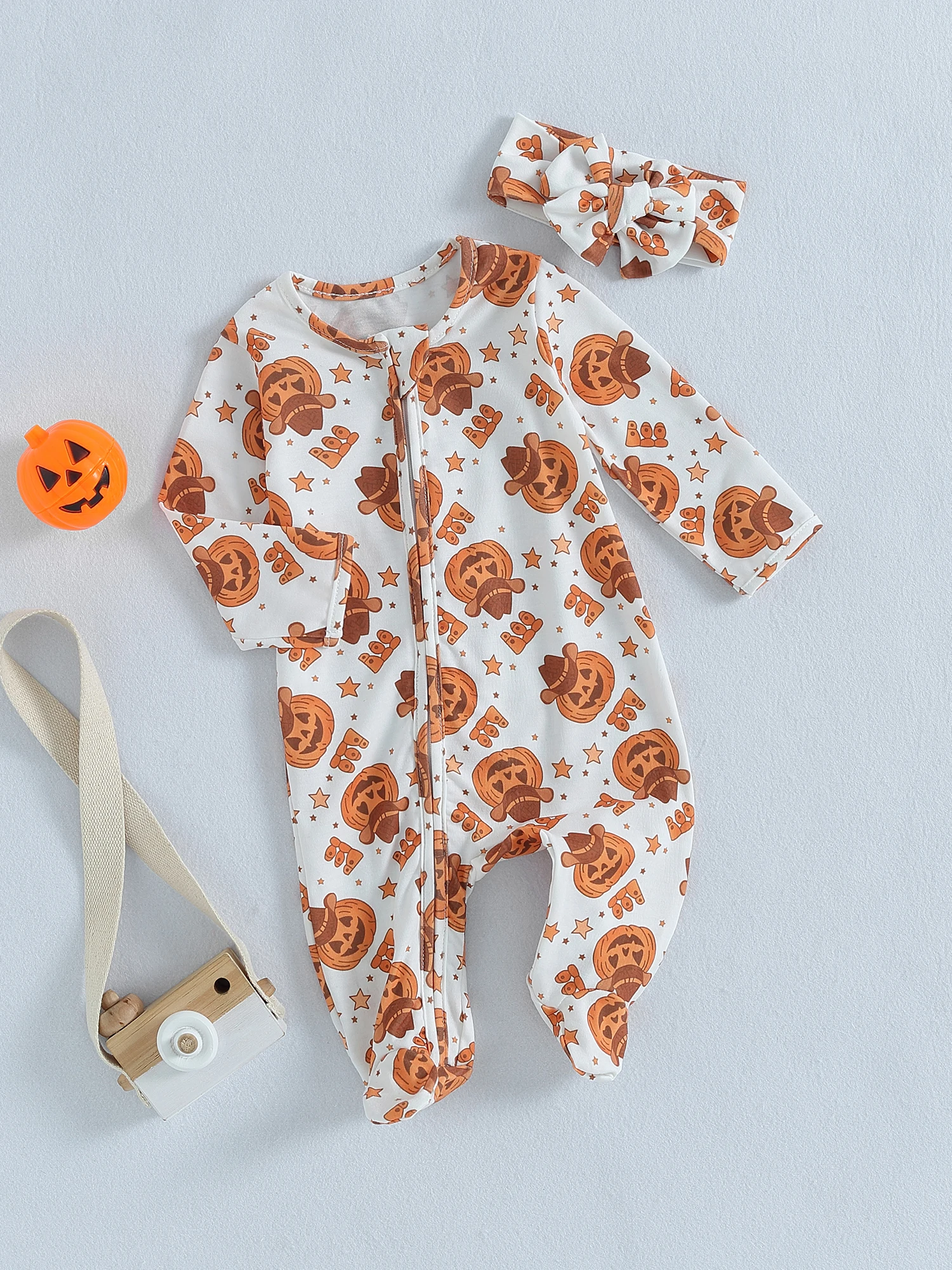 

Baby Boys Halloween Hooded Costume with Bat Print and Detachable Cape