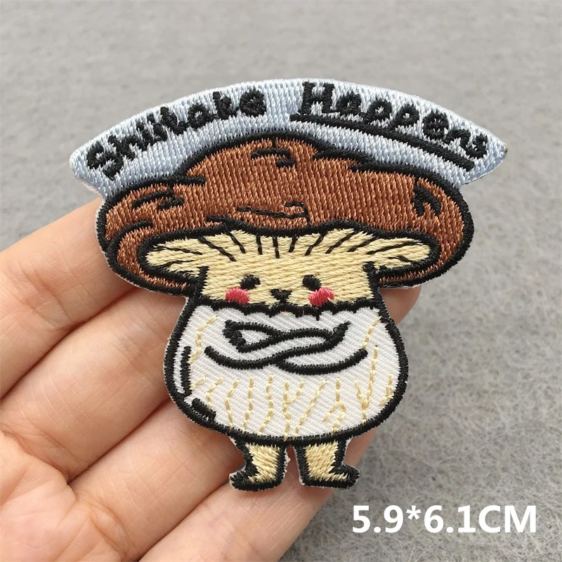 Patch brodé chat thermocollant écusson cartoon designs variés colorés créatifs