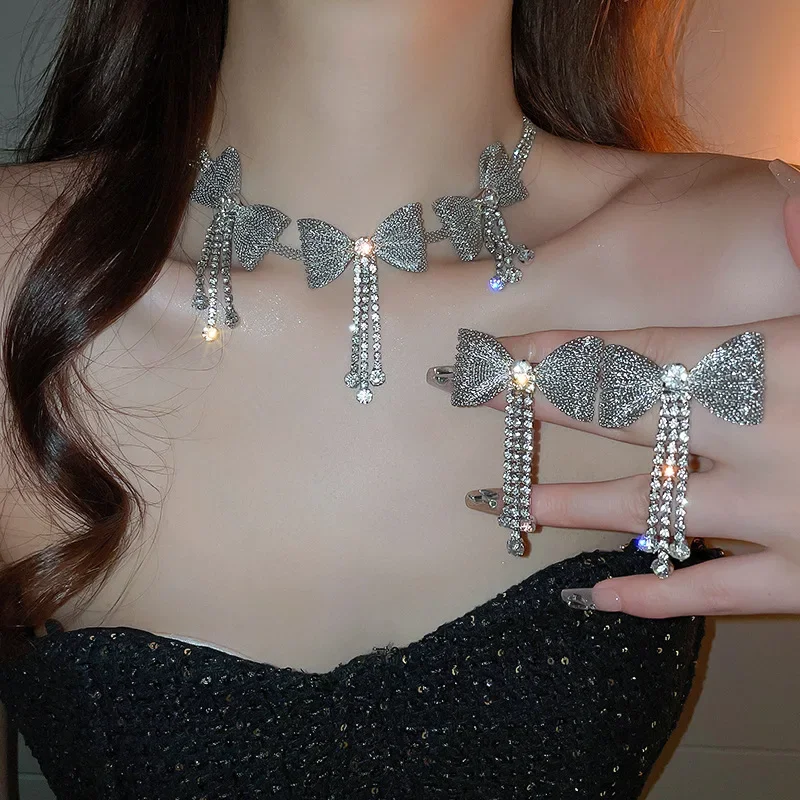 

Bow Tassel Women's Necklace Hollow Designer Diamond Sparkling Fashion 2023 Party Clavicle Chain For Women Fashion Jewelry 2024
