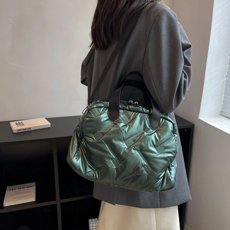 Soft Nylon Shoulder Bags Solid Interior Compartment for Women Fashion Zipper Shell Shape Women's Handbags