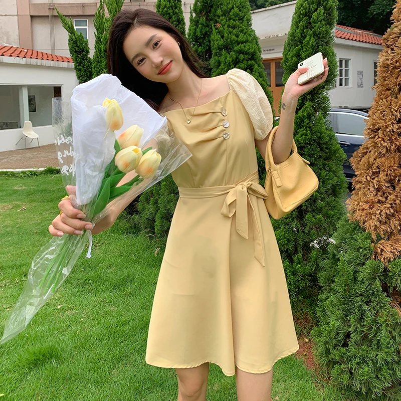 

Женское платье с пышными рукавами, однотонное короткое платье-трапеция во французском стиле со шнуровкой на талии и воротником «одно слово», лето 2022