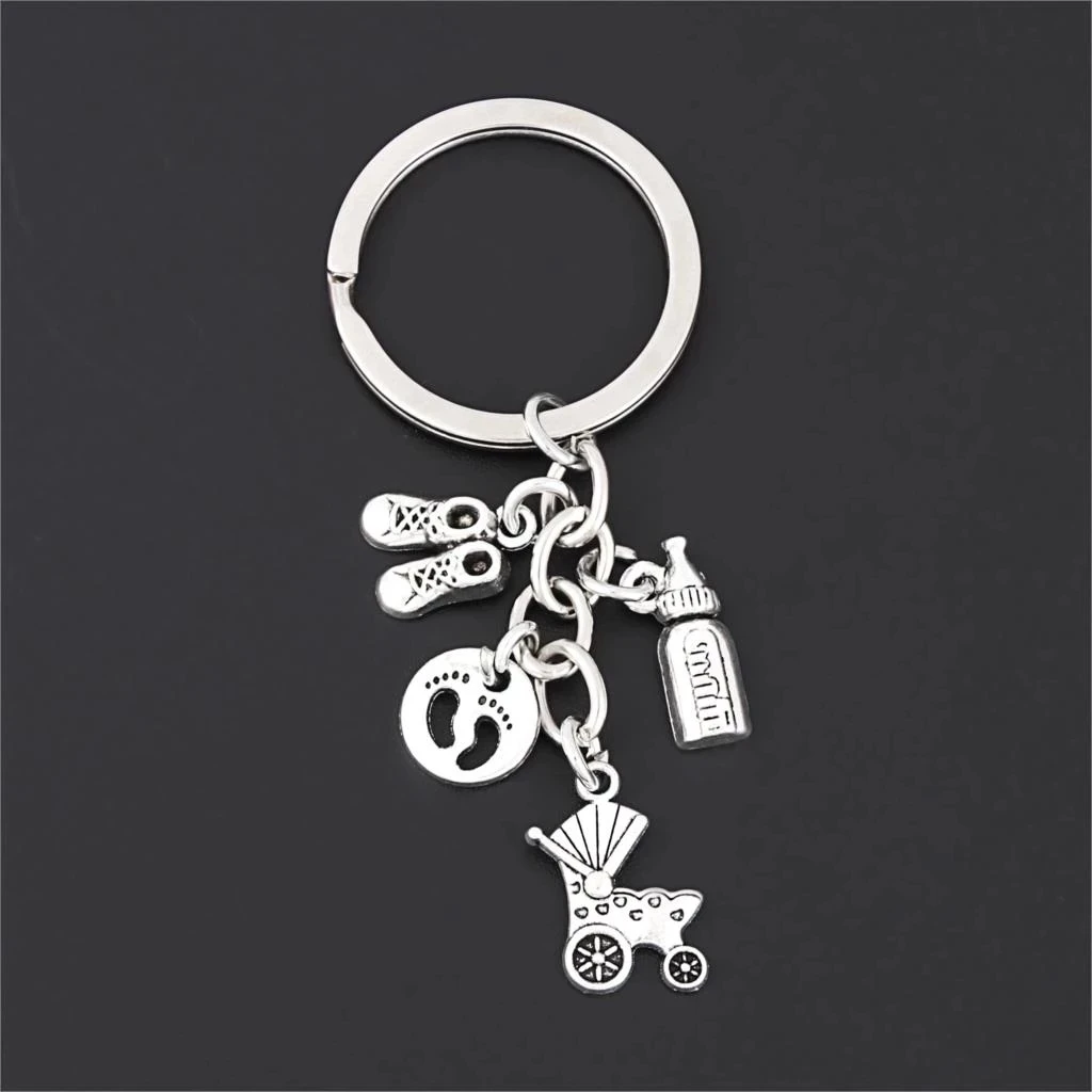 

1 Piece Of Cute Baby Stroller Baby Bottle Keychain, Cute Shoes, Mother'S Cradle Theme Keychain, Mother'S Day Souvenir Jewelry