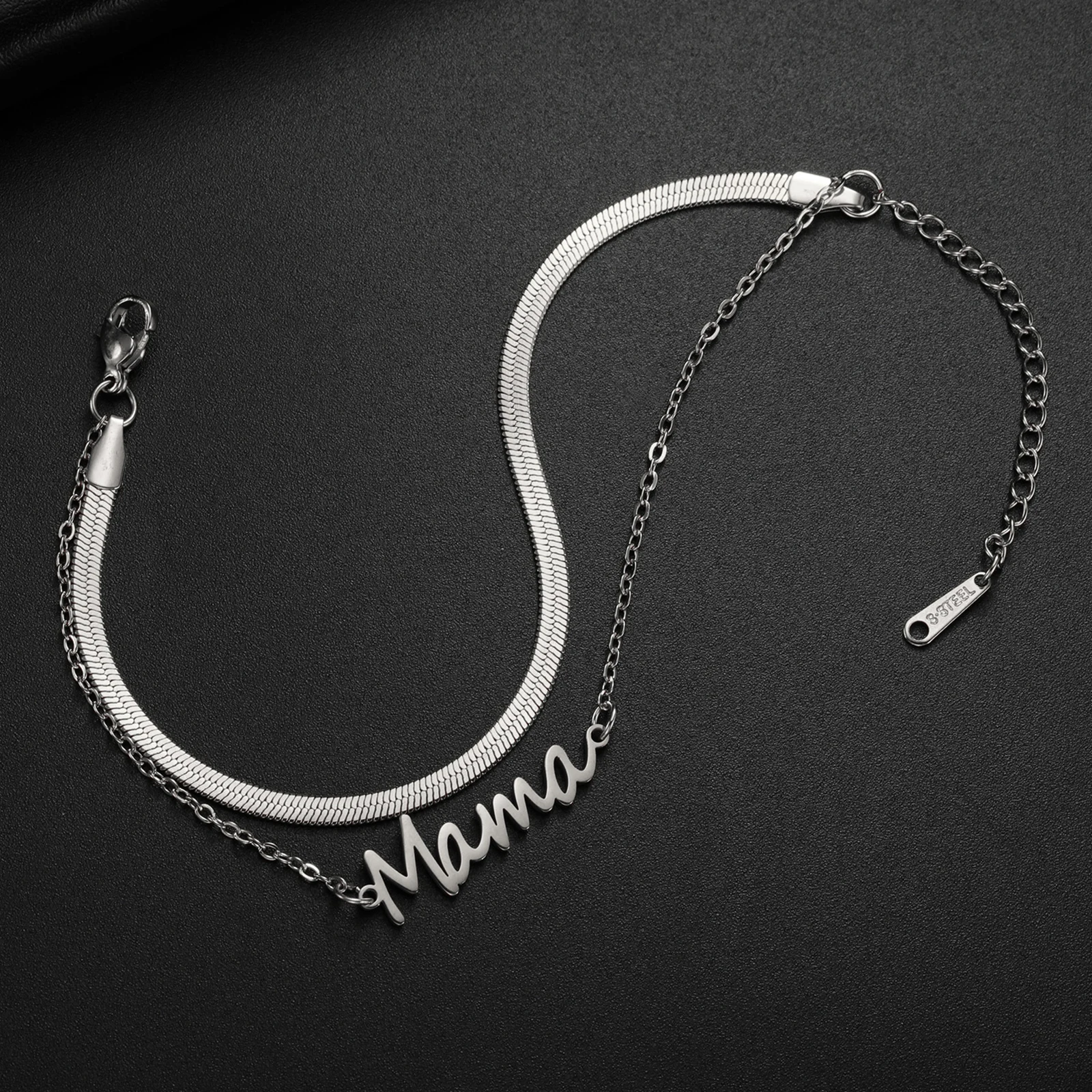 Bracelet en acier inoxydable doré "Mama" pour la fête des mères 2