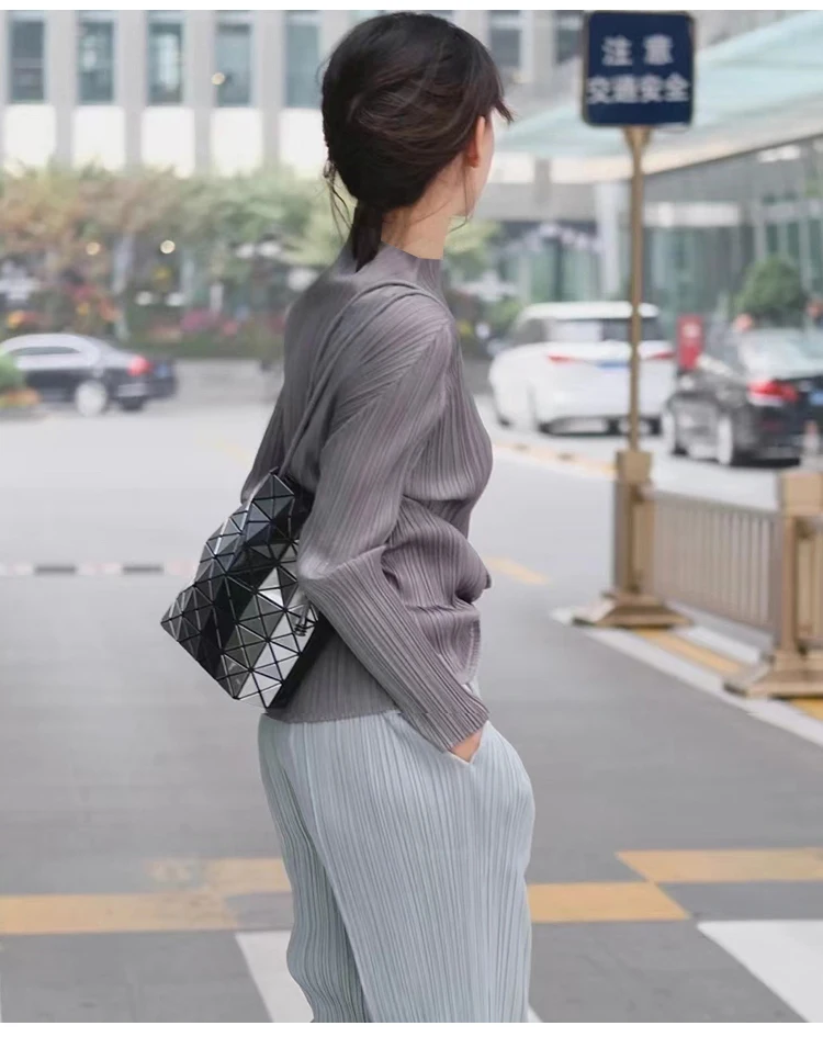 Miyake Pleated Half-high Neck Long-sleeved Women's T-shirt Slim Inner Head Set Classic Solid Bottoming Shirt Top 2025 Autumn New