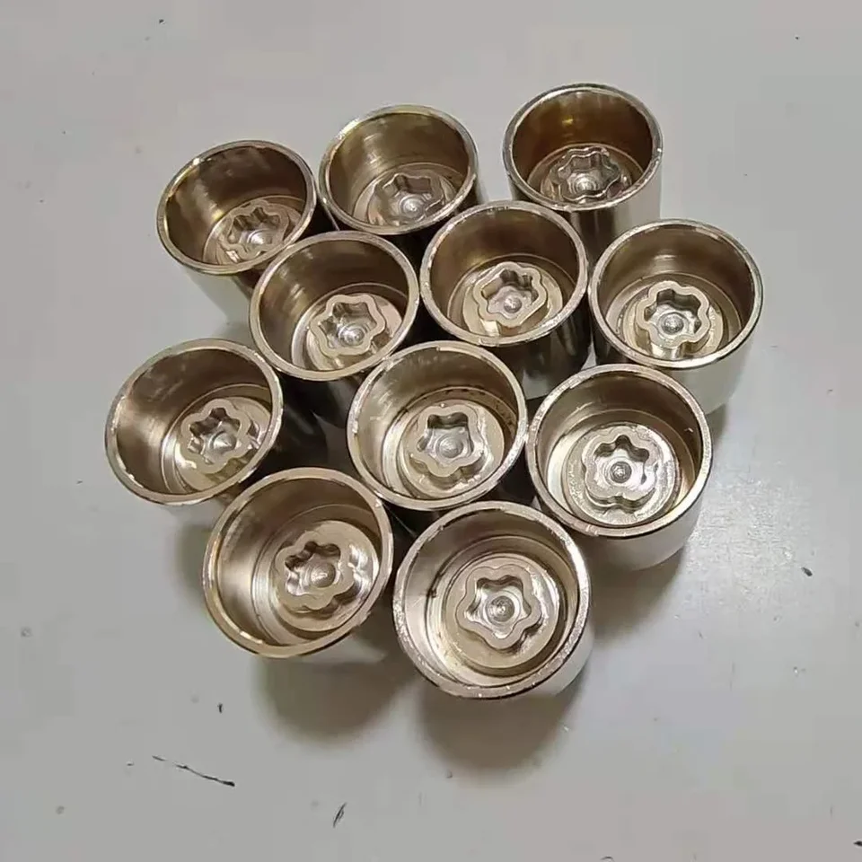 MINI - LOCKING WHEEL NUT KEY / LOCKING BOLT KEY MASTER KEY REMOVER NUMBER 71 - Foto 6