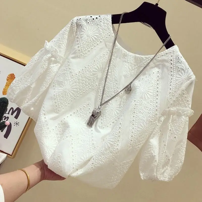 

Pure Cotton Lace Hollow Out Kawaii Tops Women 2024 Summer Westernization Short Sleeved Loose Lace Round Neck Harajuku T-shirt
