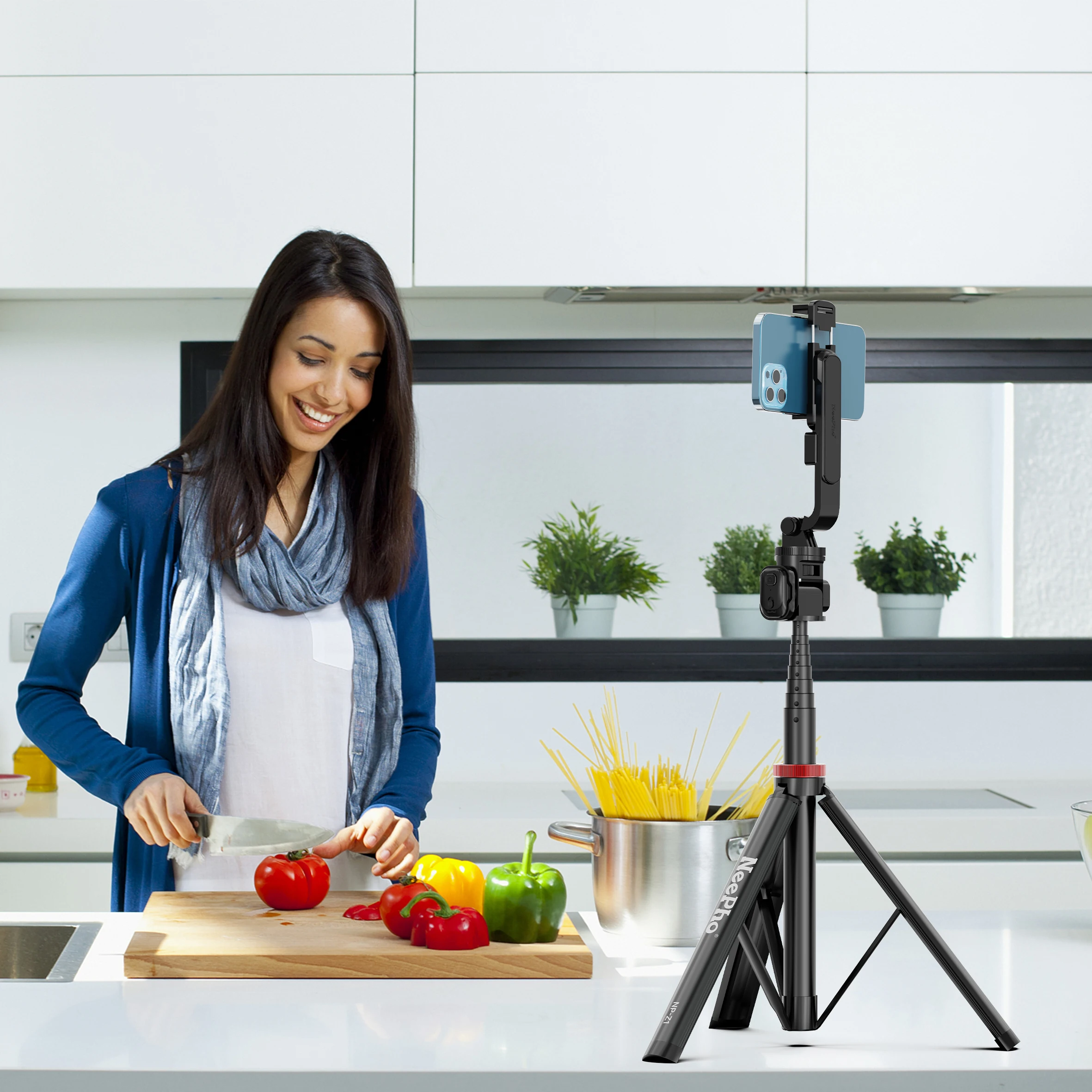 NeePho NP-Z1 Treppiede per selfie retrattile integrato in lega di alluminio per live streaming, compatibile con iPhone - immagine 5