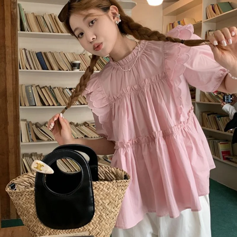 รูปสินค้า เสื้อเชิ้ตแขนสั้นสีขาว ดีไซน์จีบด้านหน้า ใส่ได้ทุกโอกาส