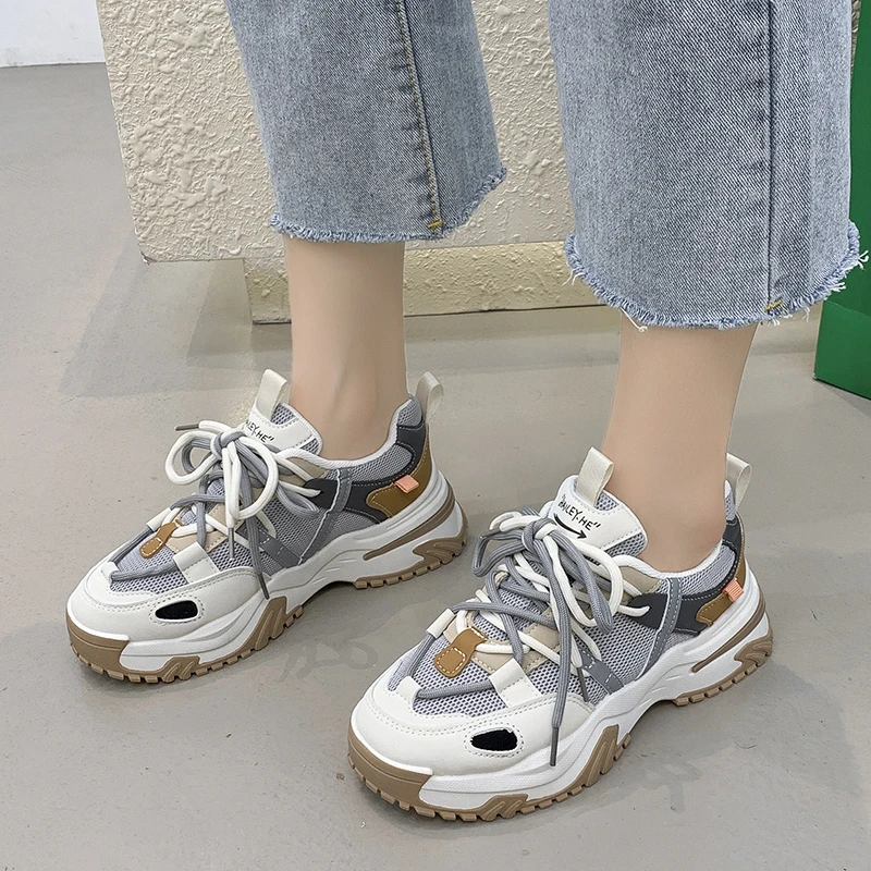 

Кроссовки женские сетчатые, повседневная обувь на платформе, со светоотражающим эффектом, на шнуровке, Модные осенние