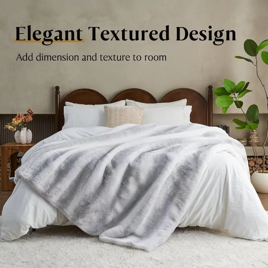 Luxury Faux Fur Blanket for Cozy Comfort: Soft Warm Plush Throws for Couch Sofa Bed Ideal for Bedroom Office Living Room Decora