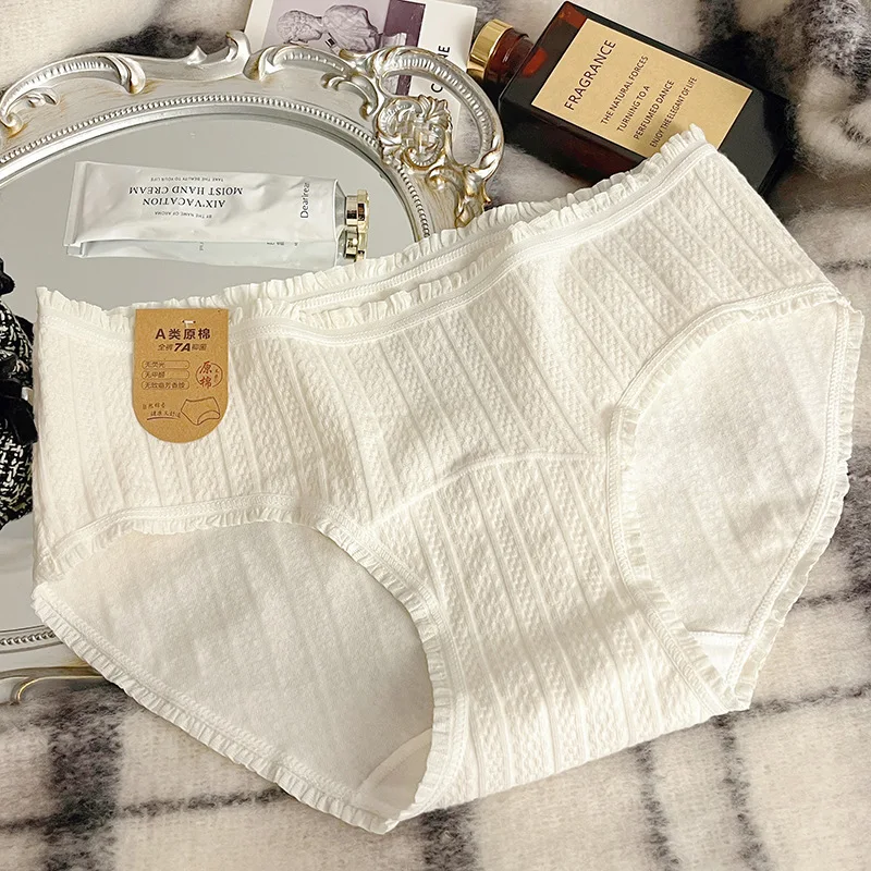 4 عبوات من الملابس الداخلية النسائية البيضاء، ملاب...