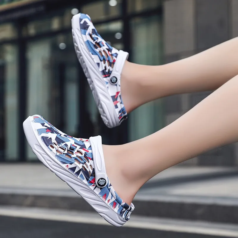 Men Sandals Outdoor Summer Beach Slippers Soft Bottom Hollow Garden Clogs Shoes Big Size Sports Slippers