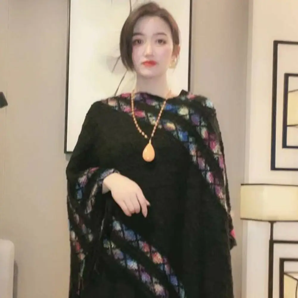 

Fashion Women Winter Warm Mongolian Poncho Plush Ethnic Style Imitation Cashmere Rhombic Stripe Tassel Shawl Knitting Wraps