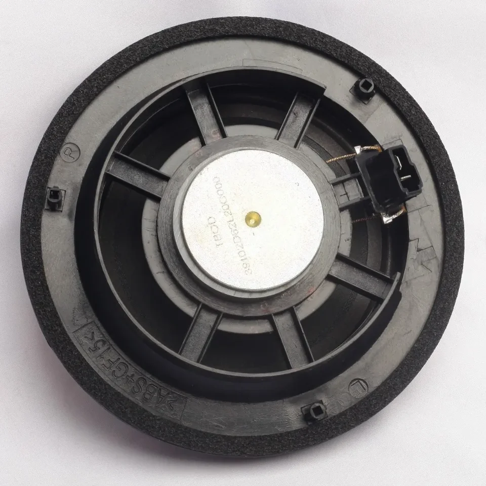 39102D62L20C000 Otomobil Parçası Hoparlör Amplifikatör Kapı