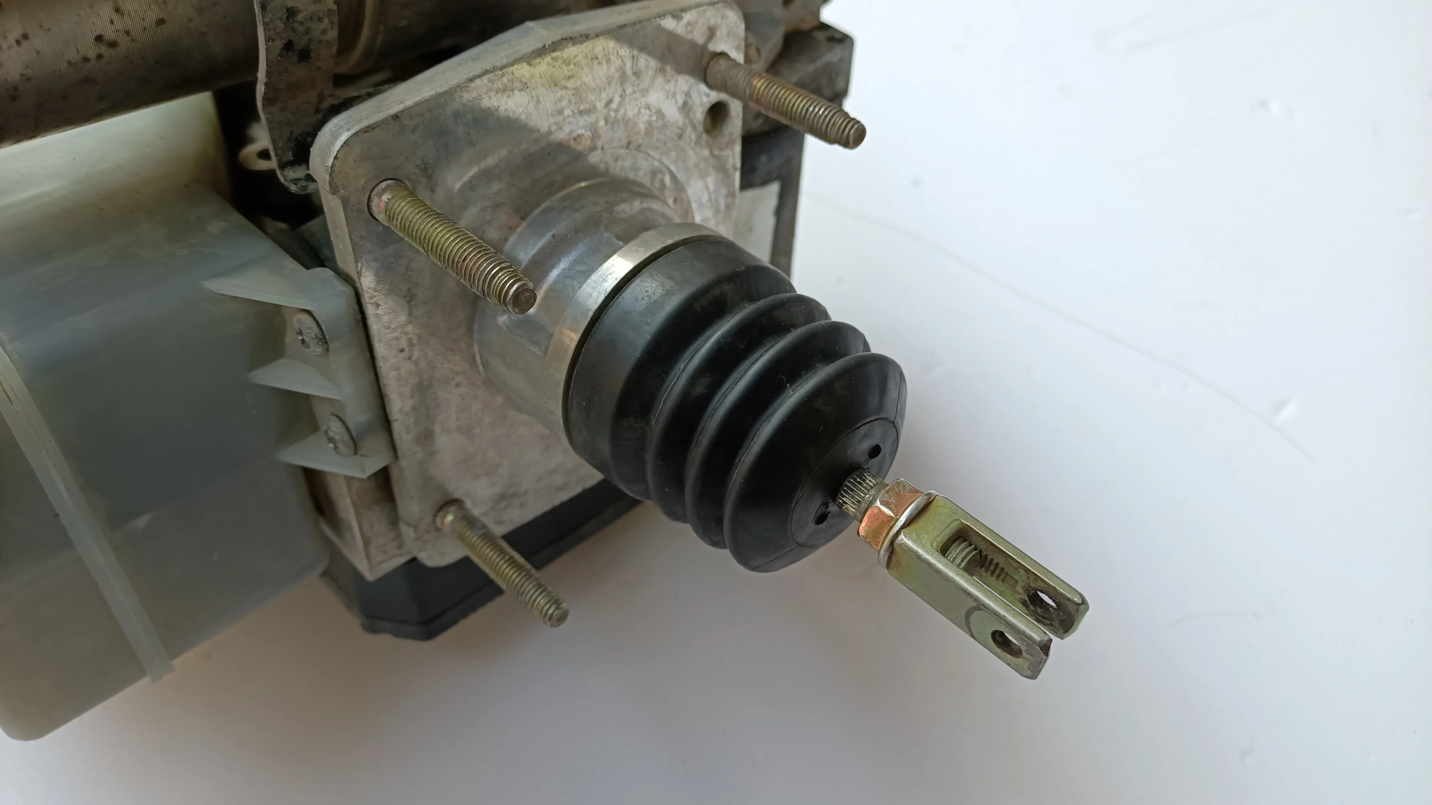 Auto-Onderdelen Rembooster Assy Abs Pomp 47050-60012 Voor Landcruiser J100 2001-2007
