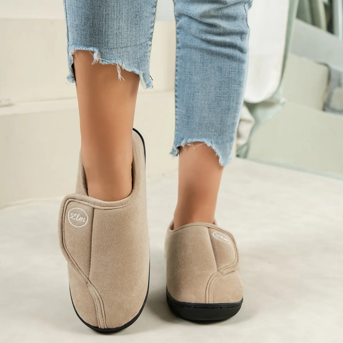 Shevalues Winter Warm House Cotton Slippers For Women Indoor Soft Fur Fluffy Slides Unisex Outdoor Non-Slip Cozy Plush Flat Shoe 4