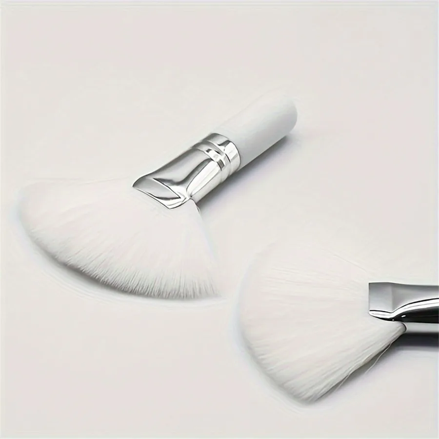1pc Fanned Makeup Brush, Salon Quality, Soft Mini Facial Foam Brush Applicator, Portable, White