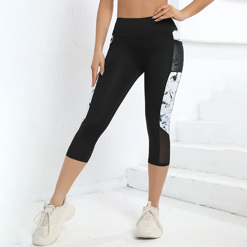 Marble Print Butt Lifting Sports Capri Leggings with Pockets High Waisted Yoga Tight Capri Pants Women's Activewear