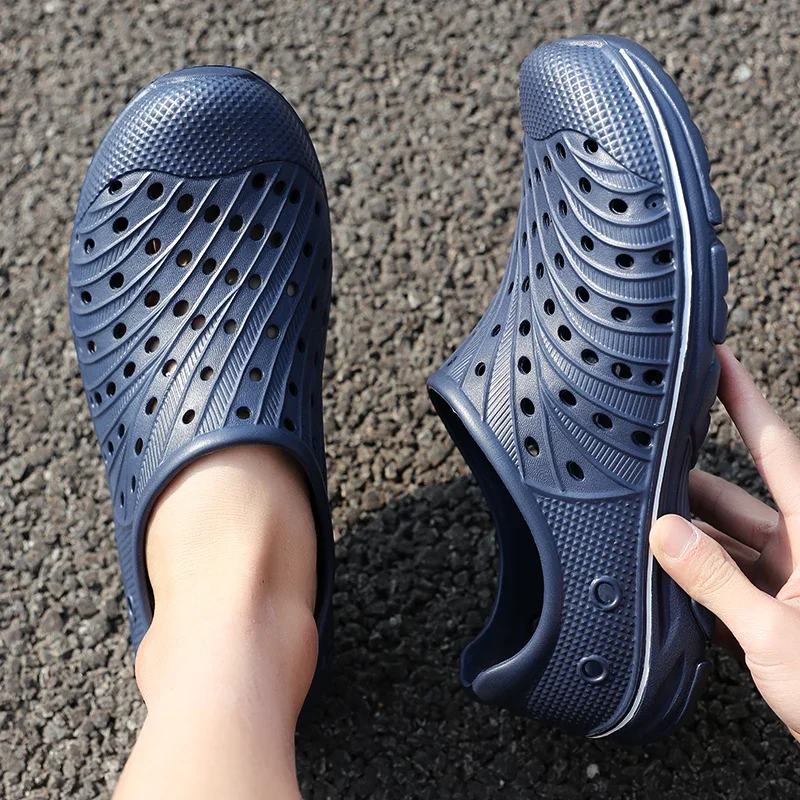 Leather Sandals Sports Slippers Hole Shoes Men's Summer Shoes Sandals Men's Outdoor Comfortable Non-slip Ripped Sandals Hollow Breathable Clogs Fashion Beach Slippers