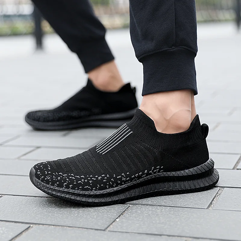 Men Shoes Lightweight Sneakers Men Fashion Casual Walking Shoes Breathable Slip on Wear-resistant Mens Loafers Zapatillas Hombre