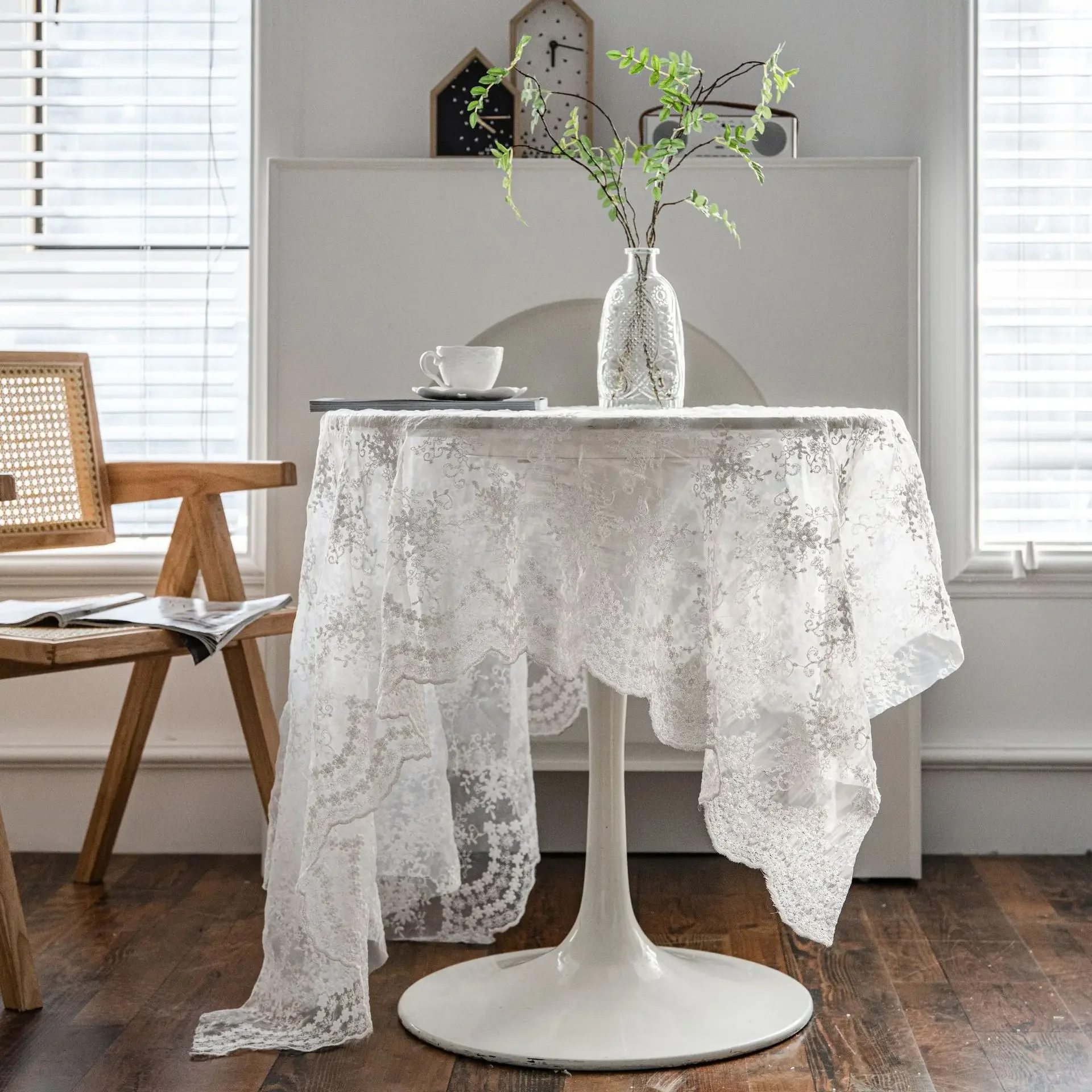 

Transparent Tablecloth Flower Embroidery European Style Water Soluble Lace Hem Yarn Cover Washable Table Cloth for Tea Table