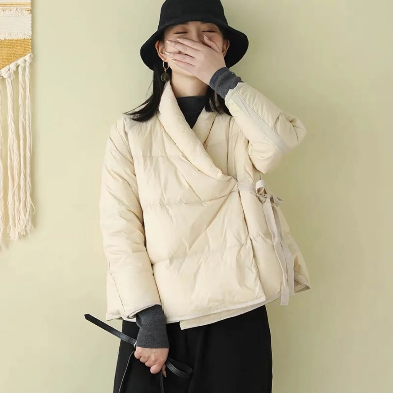 

Retro Literary New Oblique Lapel Light Down Jacket Female Winter Short Loose Bread Clothes Jacket