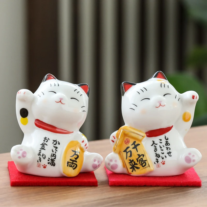 

2 Lucky Cats Set of Ceramic Maneki Neko Desktop Centerpiece Decorative Fortune Cat Ornament Feng Shui Blessing Mascot