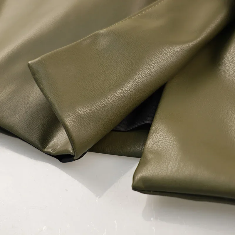 Chaqueta de cuero para mujer, estilo urbano, verde, con pliegues, escote en V, un botón, manga larga, bolsillos, abrigo hasta la cintura, primavera 2025, estilo urbano Y2K.
