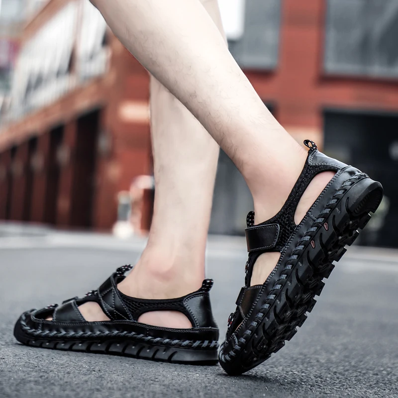 Men Sandals Baotou Dual Use Outside Wear Leisure Beach Breathable Anti-slip Wear-resistant Deodorant Casual Slippers