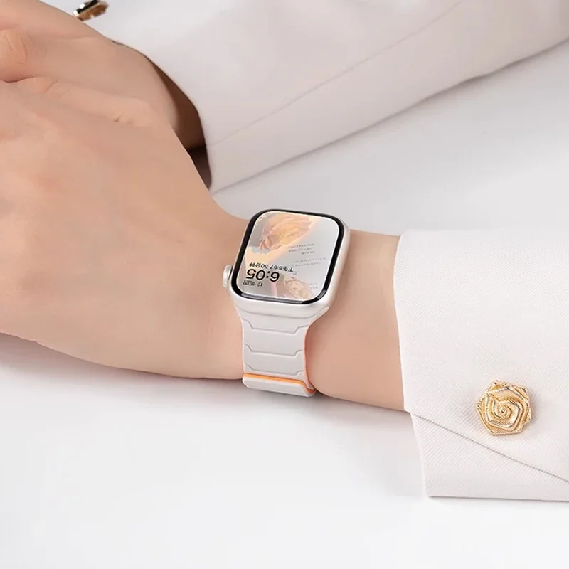 Magnetic Silicone Strap for Apple Watch Band Ultra 2 49mm 46mm 45mm Bracelet for Iwatch Series 10 9 8 7 6 SE 5 38 44mm 42mm 40mm