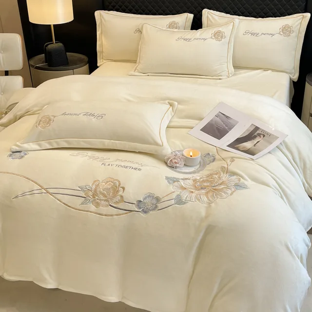 Drap de lit en polaire double face, broderie thermique épaisse, quatre pièces, kit de literie pour l'hiver, housse de couette 1
