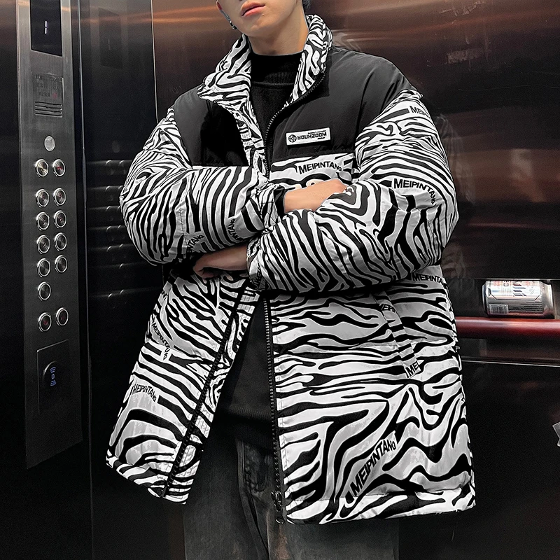 Рисунок 2 - Парка зимняя короткая с принтом граффити