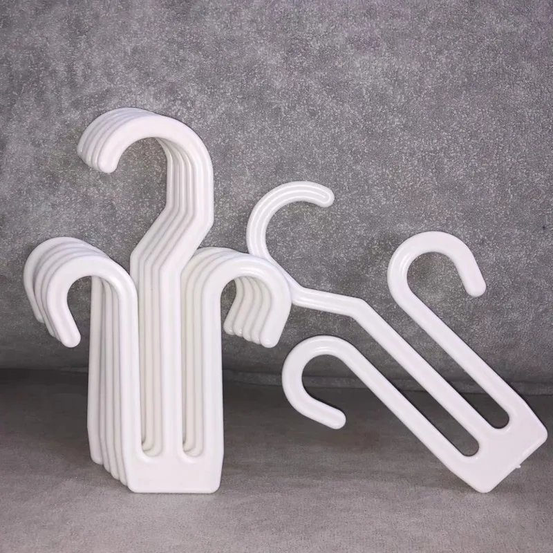 50pcs/lot Plastic Slipper Hanger Hook Plastic Supermarket Cotton-padded Shoes Sandals Hanging Shoe Hanger Display Rack 10x16cm 2