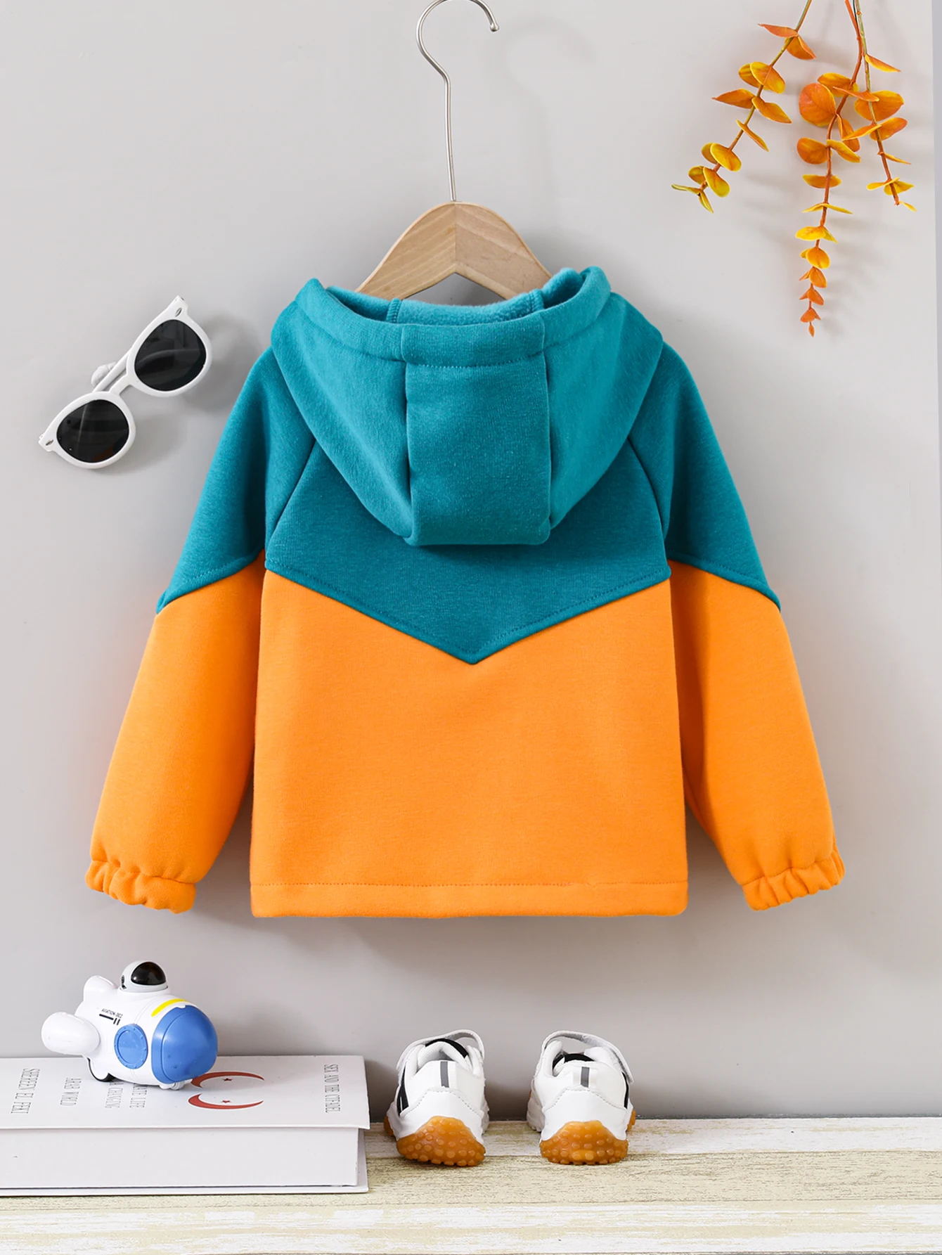Autumn new fashionable children's clothing color blocked boys' and babies' winter tops hooded jackets